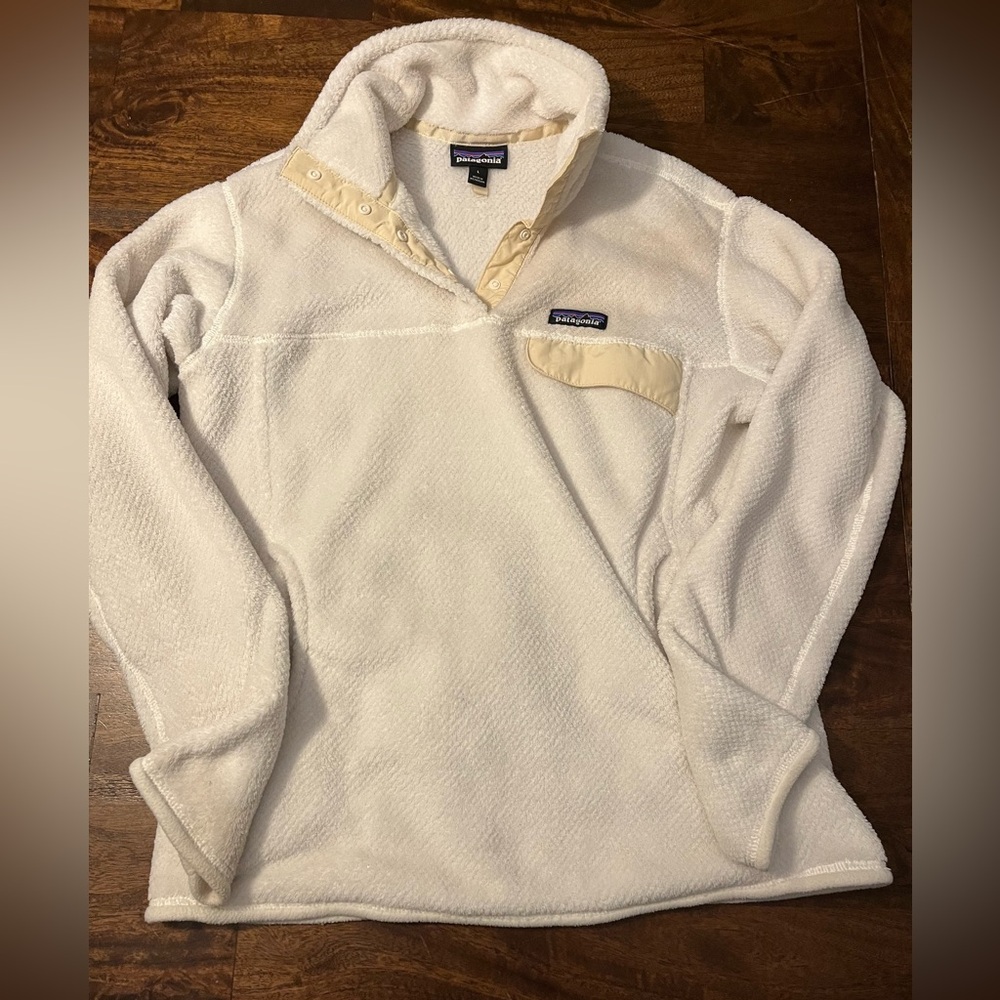 Patagonia women’s pullover size L